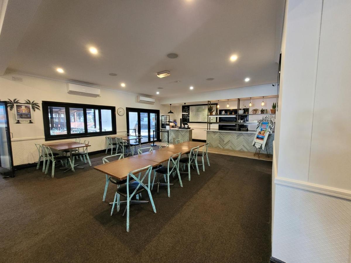 Palm And Pawn Motor Inn Wagga Wagga Dış mekan fotoğraf