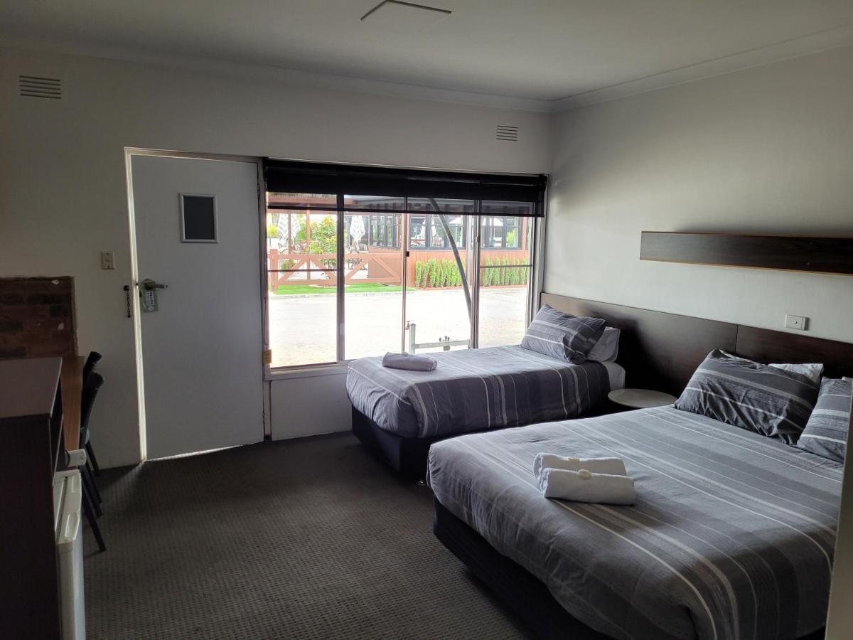 Palm And Pawn Motor Inn Wagga Wagga Dış mekan fotoğraf